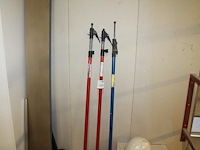 Drie snelsteunen. - afbeelding 1 van  2