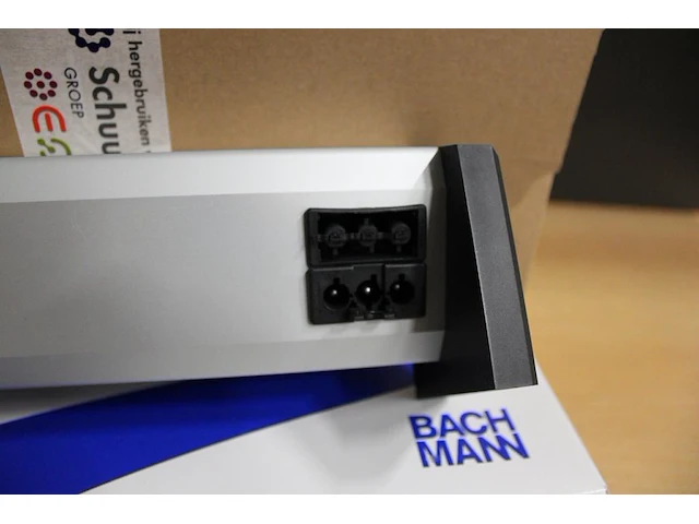 Drie tafelverdeeldozen bachmann. - afbeelding 3 van  5