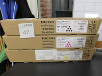 Drie toners ricoh mp c406, zwart, magenta en yellow. - afbeelding 1 van  1
