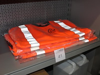 Drie veiligheidstruien in maat s, m en l - afbeelding 1 van  3