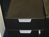 Drie verrijdbare ladekasten met 3 laden. afmeting 40 x 44 x 54 cm. - afbeelding 2 van  2