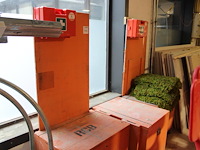 Drie verrijdbare werkkisten waarvan twee met achterwand. afm. 70 x 50 x 64 cm. - afbeelding 1 van  3