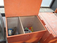 Drie verrijdbare werkkisten waarvan twee met achterwand. afm. 70 x 50 x 64 cm. - afbeelding 3 van  3