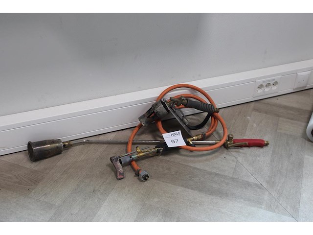 Driedelige gasbranderset. - afbeelding 1 van  2