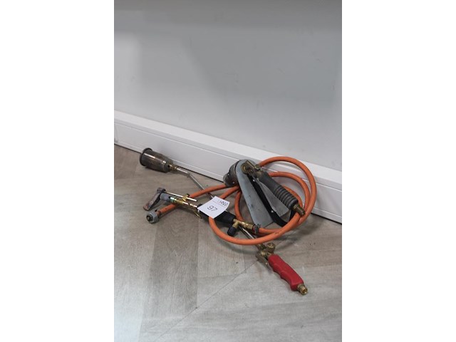 Driedelige gasbranderset. - afbeelding 2 van  2