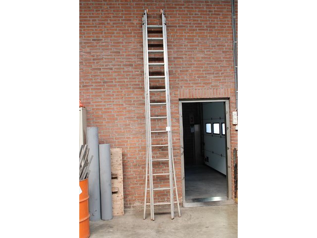 Driedelige ladder wienisse. 3x 14 treden. - afbeelding 2 van  2
