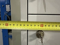 Drieledige lockerkast, sleutellockers, lichtgrijs - afbeelding 2 van  4