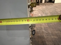 Drieledige lockerkast, sleutellockers, lichtgrijs - afbeelding 4 van  4