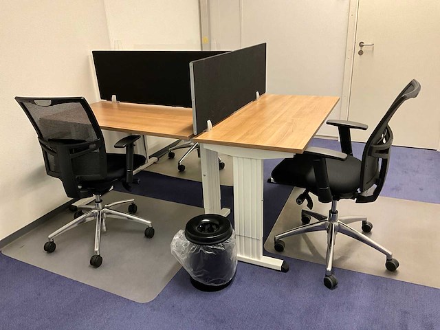 Driepersoonswerkplek - afbeelding 1 van  6