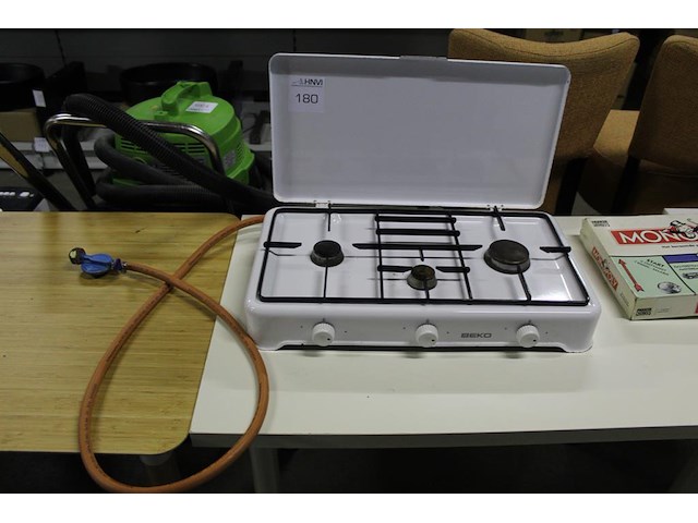 Driepits gasfornuis beko. geschikt voor propaangas. margeproduct - afbeelding 1 van  3