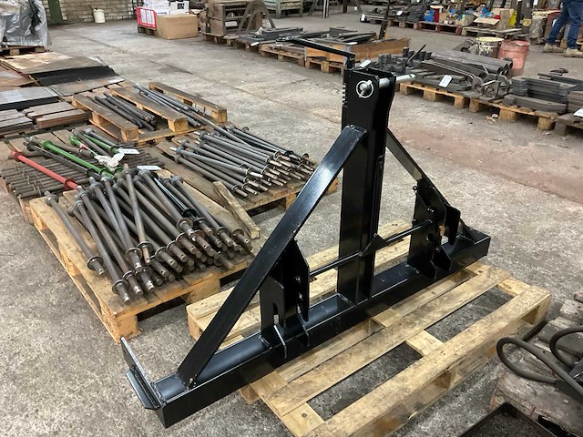 Driepunts inrichting voor grondbak - afbeelding 2 van  5