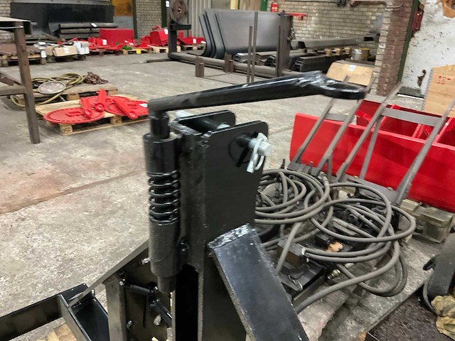 Driepunts inrichting voor grondbak - afbeelding 4 van  5