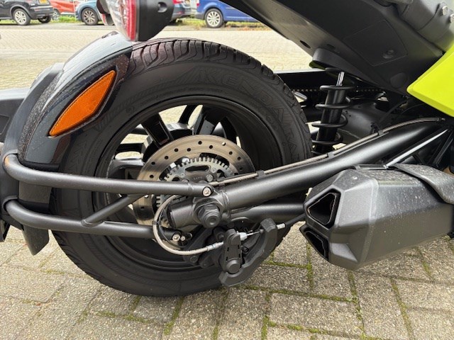 Driewielige motor brp can-am type spyder f3s - afbeelding 12 van  15
