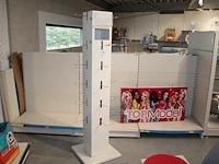 Driezijdig winkeldisplay. hoogte ca 180 cm. met uitsparing
