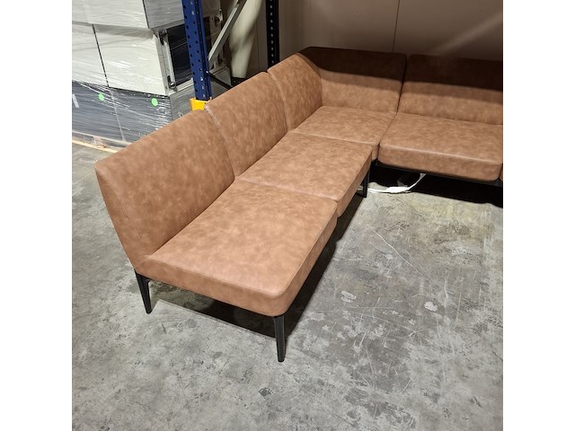 Driezitsbank met anderhalf zits bank, pedrali - afbeelding 2 van  9