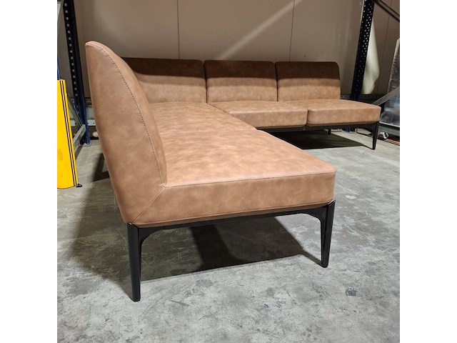 Driezitsbank met anderhalf zits bank, pedrali - afbeelding 5 van  9