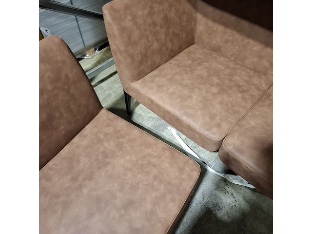 Driezitsbank met anderhalf zits bank, pedrali - afbeelding 6 van  9