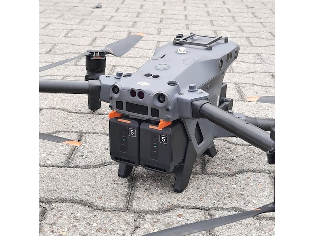 Drone, dji, matrice m30t - afbeelding 4 van  29