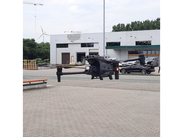 Drone, dji, matrice m30t - afbeelding 25 van  29