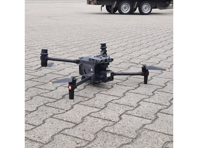 Drone, dji, matrice m30t - afbeelding 29 van  29