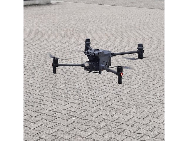 Drone, dji, matrice m30t - afbeelding 20 van  40