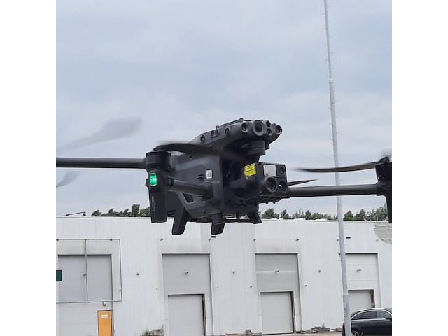 Drone, dji, matrice m30t - afbeelding 27 van  40