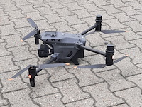 Drone, dji, matrice m30t - afbeelding 38 van  40