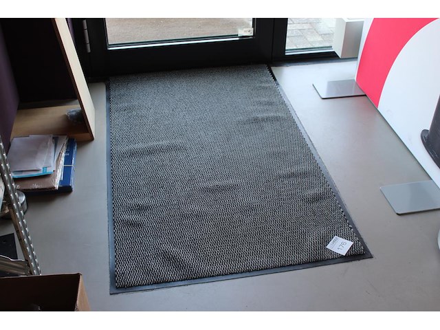 Droogloopmat met afmeting 147 x 87 cm. - afbeelding 1 van  2