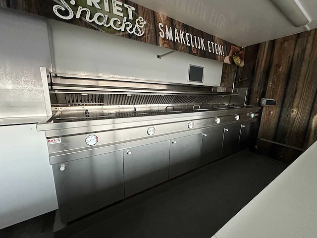 Drowa dr3503/2 frietaanhangwagen / foodtruck met grote koelcel 29-wf-dx - afbeelding 8 van  35