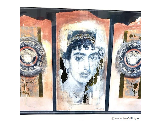 Druk getiteld classic ornament van de kunstenaar joadoor, gekenmerkt door een triptiekstijl met klassieke romeinse of griekse motieven - afbeelding 3 van  5