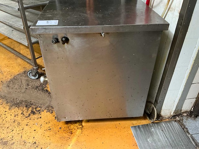 Drukspuit in rvs kast - afbeelding 3 van  8