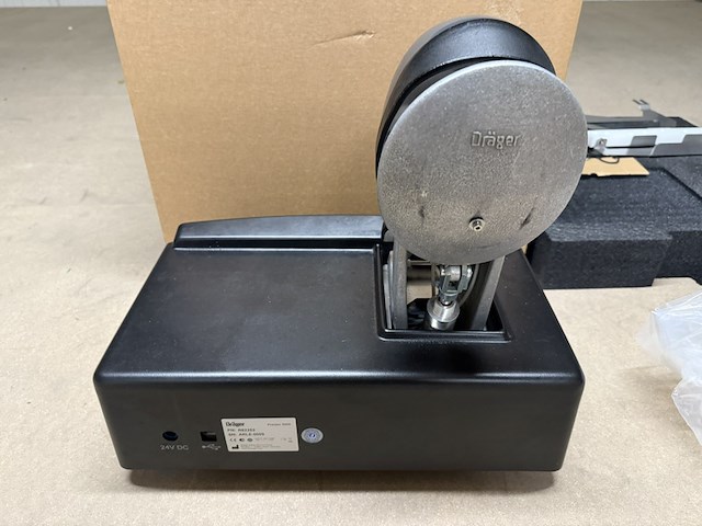 Druktest apparaat tbv volgelaatmasker, dräger, prestor 5000 - afbeelding 9 van  12