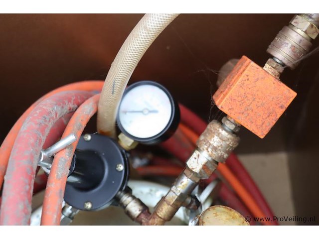 Drukvat voor verf in mobiele opbergkist - afbeelding 3 van  4