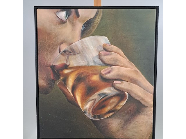 Drukwerk in lijst, reproductie van ina van zyl, lady taking a drink - afbeelding 2 van  5