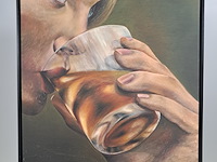 Drukwerk in lijst, reproductie van ina van zyl, lady taking a drink - afbeelding 1 van  5