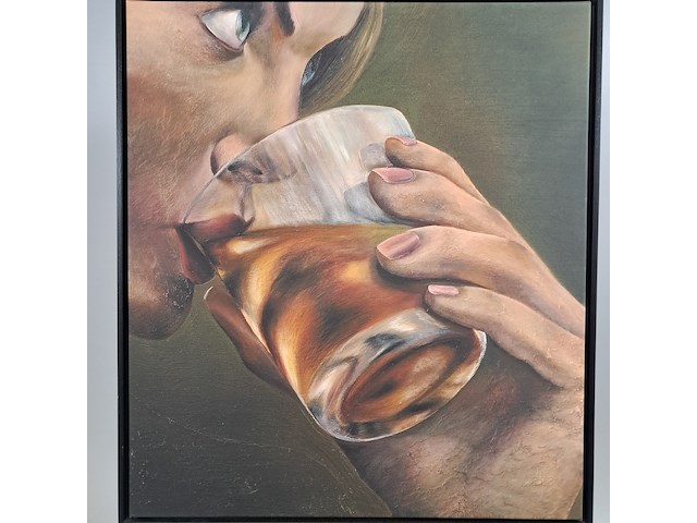 Drukwerk in lijst, reproductie van ina van zyl, lady taking a drink - afbeelding 2 van  5