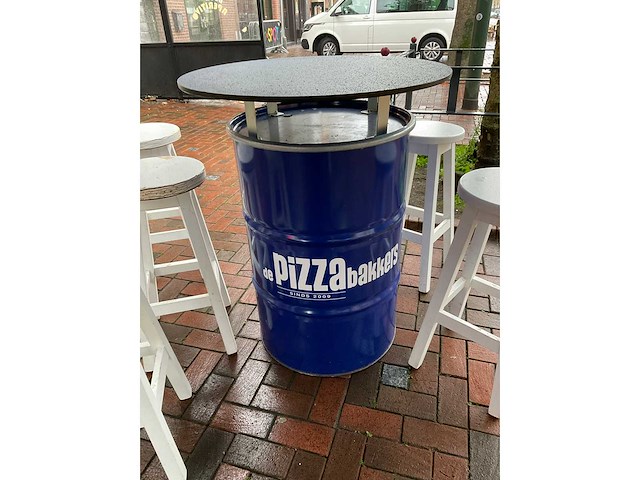 Drum tafel met barkrukken - afbeelding 8 van  8