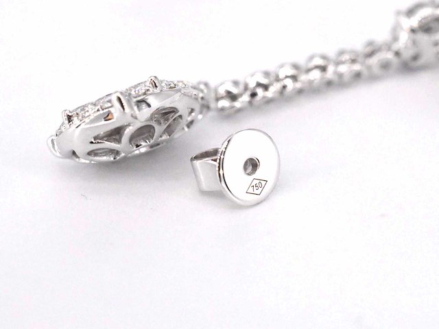 Druppelvormige oorhangers met briljant en princess diamanten - afbeelding 8 van  8