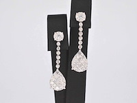 Druppelvormige oorhangers met briljant en princess geslepen diamanten - afbeelding 1 van  9