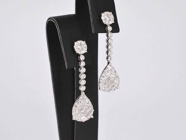 Druppelvormige oorhangers met briljant en princess geslepen diamanten - afbeelding 4 van  9