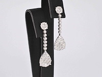 Druppelvormige oorhangers met briljant en princess geslepen diamanten - afbeelding 4 van  9