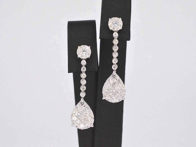 Druppelvormige oorhangers met briljant en princess geslepen diamanten - afbeelding 1 van  9