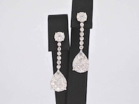Druppelvormige oorhangers met briljant en princess geslepen diamanten - afbeelding 1 van  9