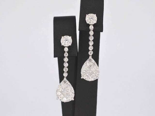 Druppelvormige oorhangers met briljant en princess geslepen diamanten - afbeelding 1 van  9