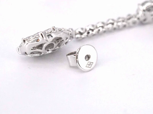 Druppelvormige oorhangers met briljant en princess geslepen diamanten - afbeelding 7 van  9