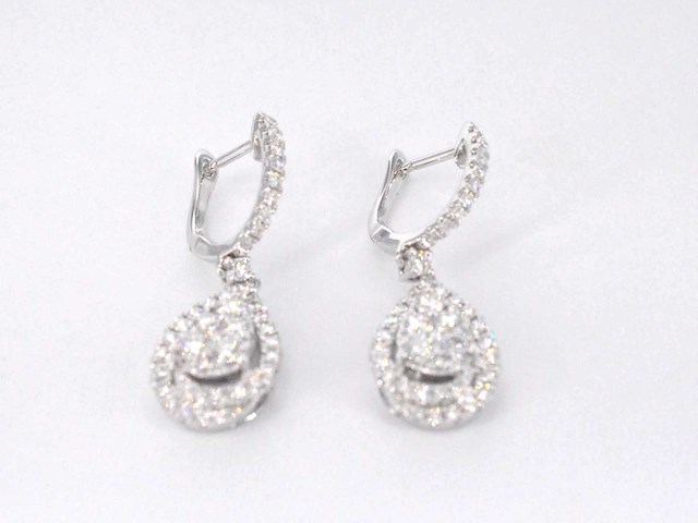 Druppelvormige oorhangers met briljant geslepen diamanten - afbeelding 6 van  9