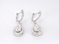 Druppelvormige oorhangers met briljant geslepen diamanten - afbeelding 6 van  9