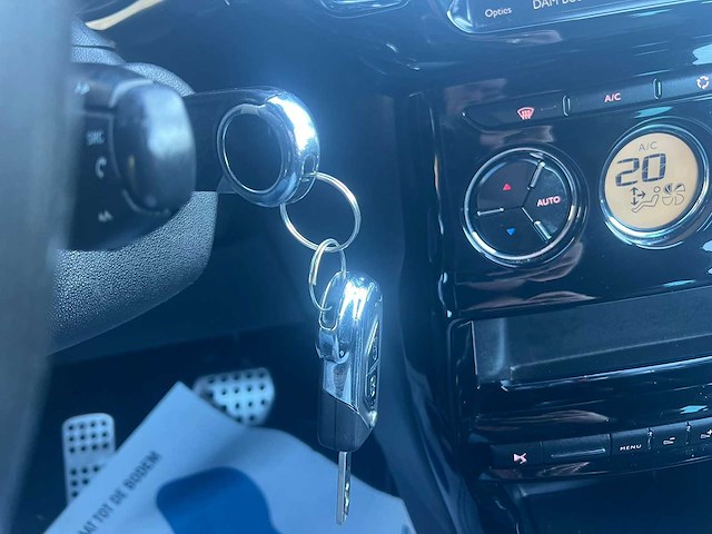 Ds 3 1.2 puretech sp chic automaat, kb-549-x - afbeelding 11 van  27