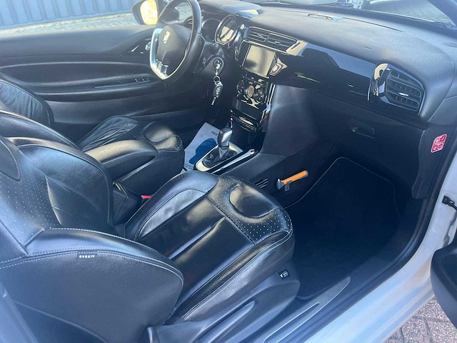 Ds 3 1.2 puretech sp chic automaat, kb-549-x - afbeelding 15 van  20