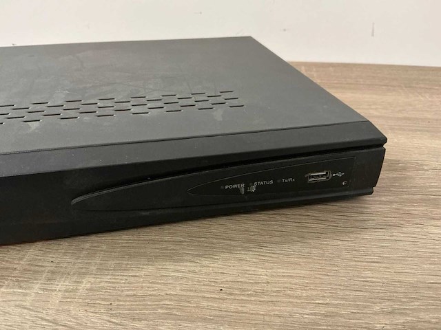 Ds-7608in nvr - afbeelding 2 van  4